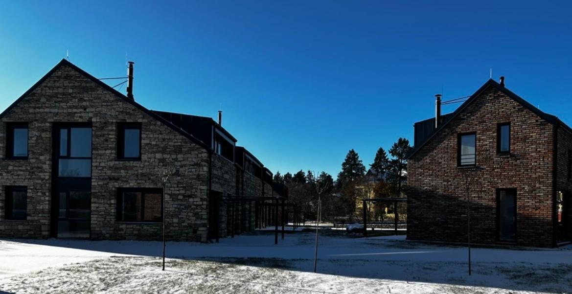 Palace Resort Jiloviste Bagian luar foto