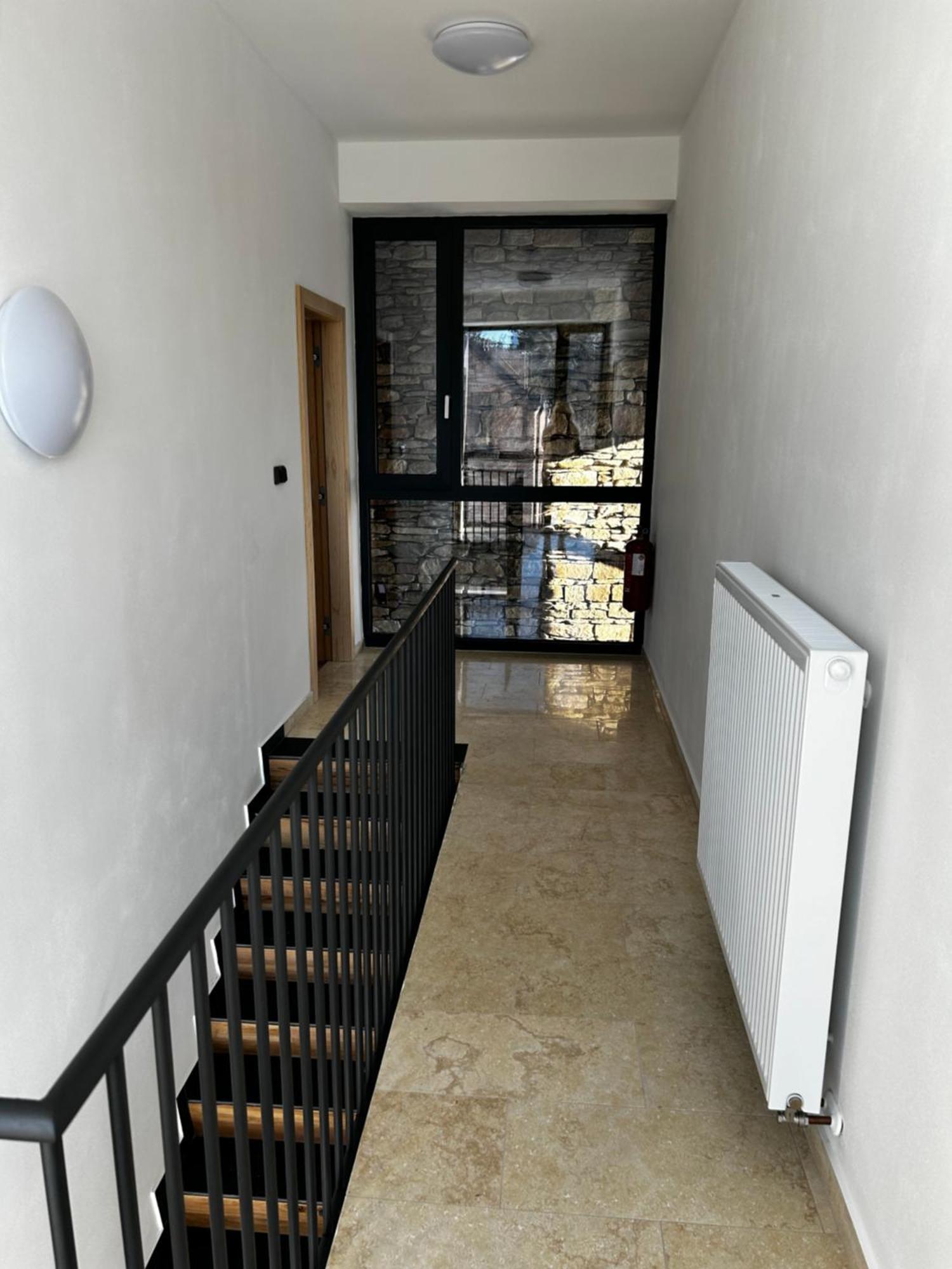 Palace Resort Jiloviste Bagian luar foto